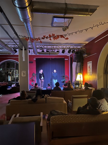 VIOLET – FLINTAs* auf der Bühne